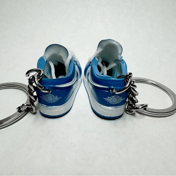 Nike Dunk Low Retro University Blue Sneaker Keychain Pair Shoe Box 3D Gift Charm - Picture 7 of 8